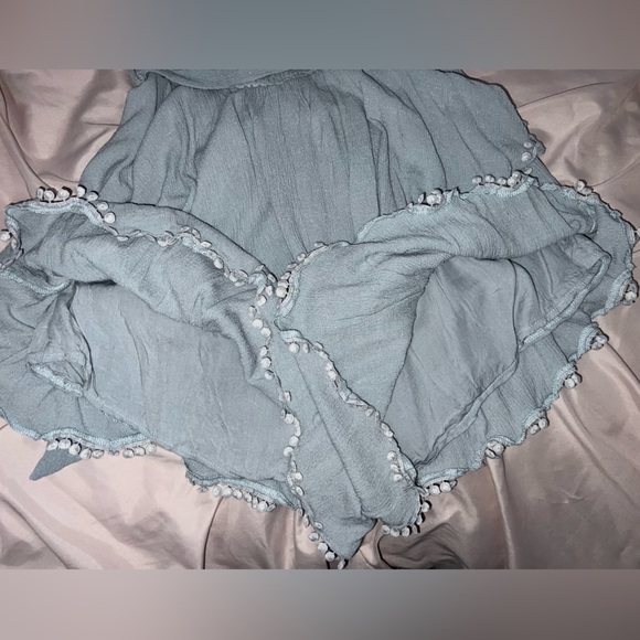 Light blue ruffle Romper - Picture 4 of 5